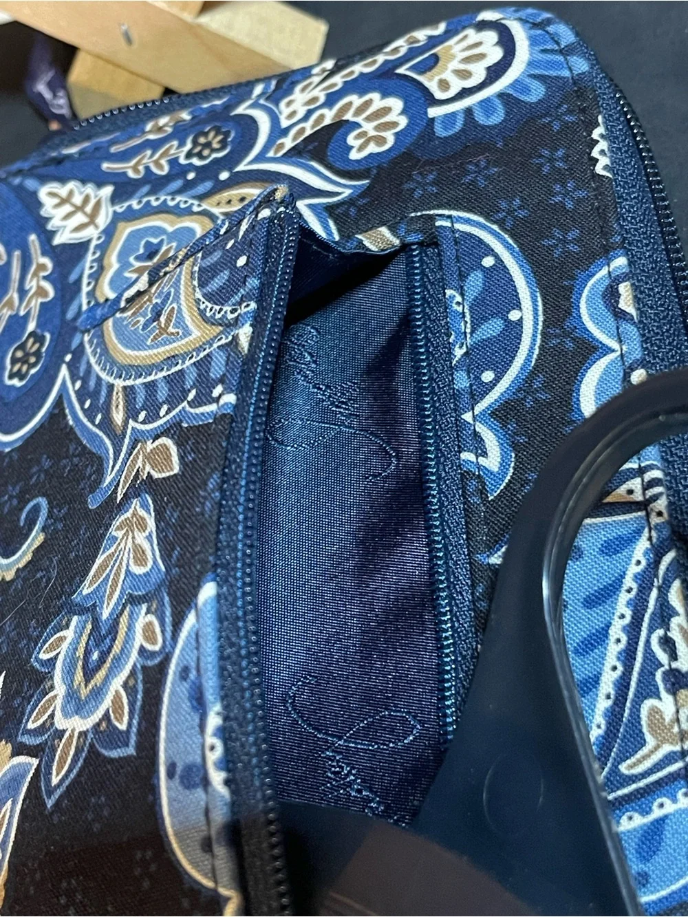 Vera Bradley Blue Paisley Zip-Around Cotton Wallet - Multi Purpose Organizer